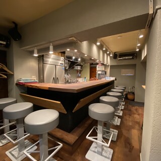お仕事終わりにサクッと1杯！気軽にお立ち寄りください